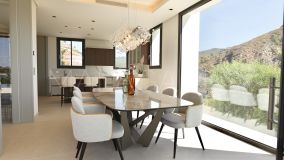 Villa for sale in Benahavis