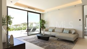 Villa for sale in Benahavis