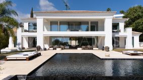 Villa for sale in La Quinta, Benahavis