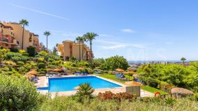 Markplanslägenhet for sale in Los Arqueros, Benahavis