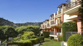 Markplanslägenhet for sale in Los Arqueros, Benahavis