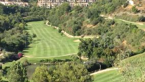 Markplanslägenhet for sale in Los Arqueros, Benahavis