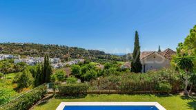 Villa for sale in Los Arqueros, Benahavis