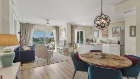 Apartamento en venta en Los Arqueros, Benahavis