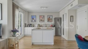 Apartamento en venta en Los Arqueros, Benahavis