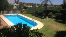Villa for sale in El Paraiso, Estepona East