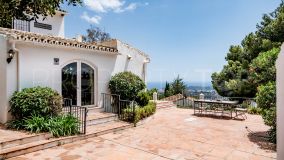 For sale villa in Mijas La Nueva with 3 bedrooms