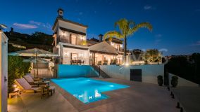 Villa en venta en Monte Halcones, Benahavis