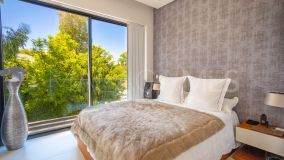 Villa for sale in Estepona