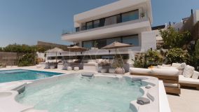 Villa en venta en Aloha Hill Club, Nueva Andalucia