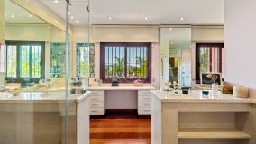 Villa for sale in Nueva Andalucia, Marbella