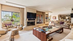 Villa for sale in Nueva Andalucia, Marbella