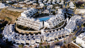 Town House for sale in Estepona East