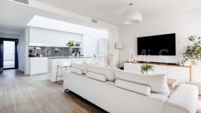 Town House for sale in Estepona East