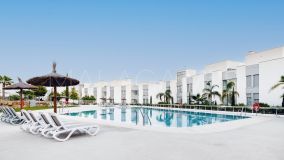 Town House for sale in Estepona East