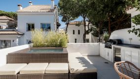 Tvåvåningslägenhet for sale in Los Pinos de Aloha, Nueva Andalucia
