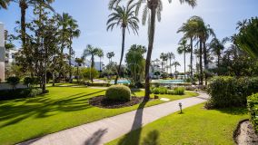 Ático en venta en Alcazaba Beach, Estepona Este