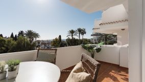 Lägenhet for sale in Royal Gardens, Nueva Andalucia