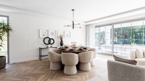 Villa for sale in Los Arqueros, Benahavis