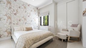 Villa zu verkaufen in El Herrojo, Benahavis