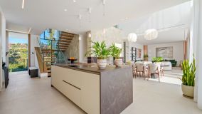 Villa for sale in La Quinta, Benahavis