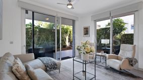 Apartamento Planta Baja en venta en Cancelada, Estepona Este