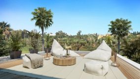 Villa for sale in New Golden Mile, Estepona Est