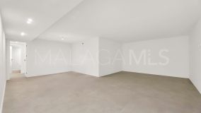 Villa en venta en Elviria, Marbella Este
