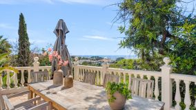 Villa for sale in Benalmadena