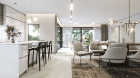 Villa for sale in New Golden Mile, Estepona East