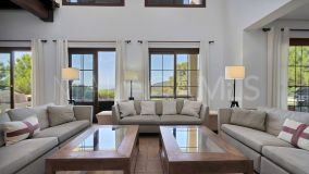 Villa for sale in Benahavis Centro