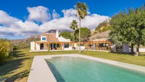 Villa for sale in Estepona Hills, Altos de Estepona