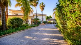 Villa for sale in La Quinta, Benahavis