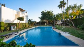 Takvåning for sale in Balcón del Golf, Nueva Andalucia
