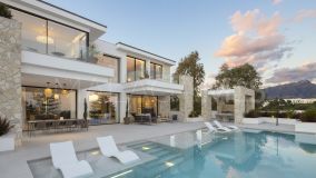 Villa for sale in La Quinta, Benahavis