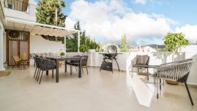 Apartamento en venta en Nueva Andalucia, Marbella