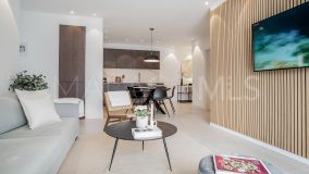 Apartamento en venta en Nueva Andalucia, Marbella