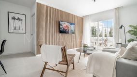 Apartamento en venta en Nueva Andalucia, Marbella