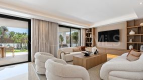 Villa for sale in Atalaya de Rio Verde, Nueva Andalucia