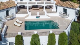 Villa en venta en El Madroñal, Benahavis