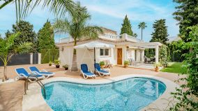 Villa for sale in El Paraiso, Estepona Öst