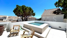 Tvåvånings takvåning for sale in Los Pinos de Aloha, Nueva Andalucia