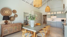 Villa for sale in Estepona