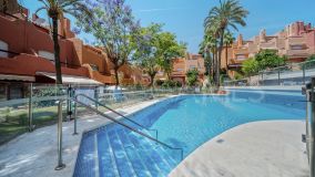 Reihenhaus zu verkaufen in Nueva Andalucia, Marbella