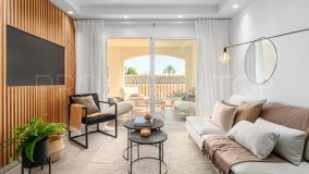 Apartamento a la venta de 3 dormitorios en Nueva Andalucia