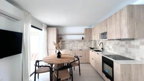 Apartamento en venta en Nueva Andalucia, Marbella