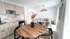 Apartamento en venta en Nueva Andalucia, Marbella