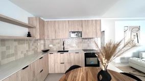Apartamento en venta en Nueva Andalucia, Marbella