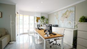 For sale office in Nueva Andalucia