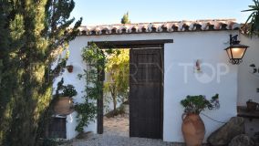 Cortijo for sale in Alcaucin with 4 bedrooms